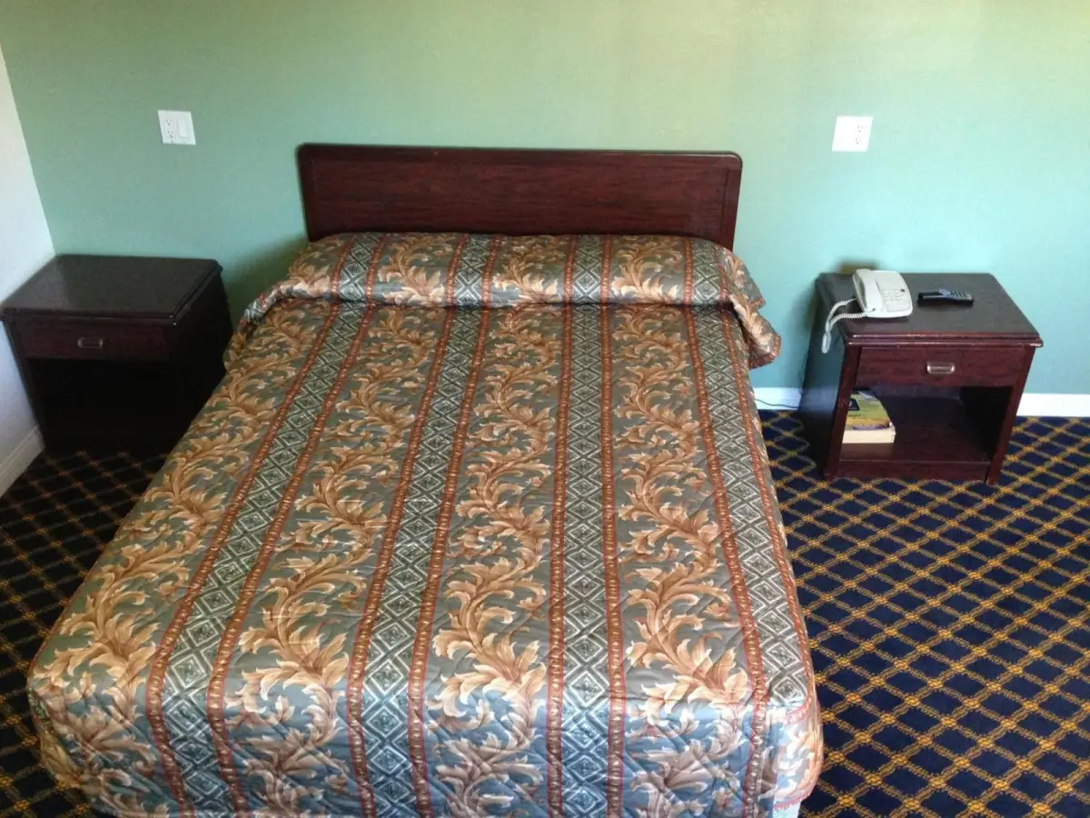Economy Inn Main image